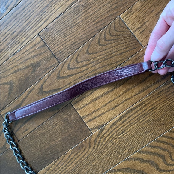 Danier Leather Crossbody Chain Strap - Picture 6 of 10